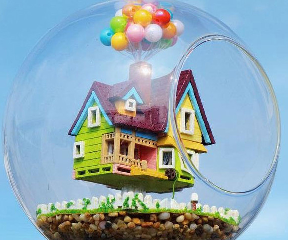 Up House Hanging Glass Terrarium Kit